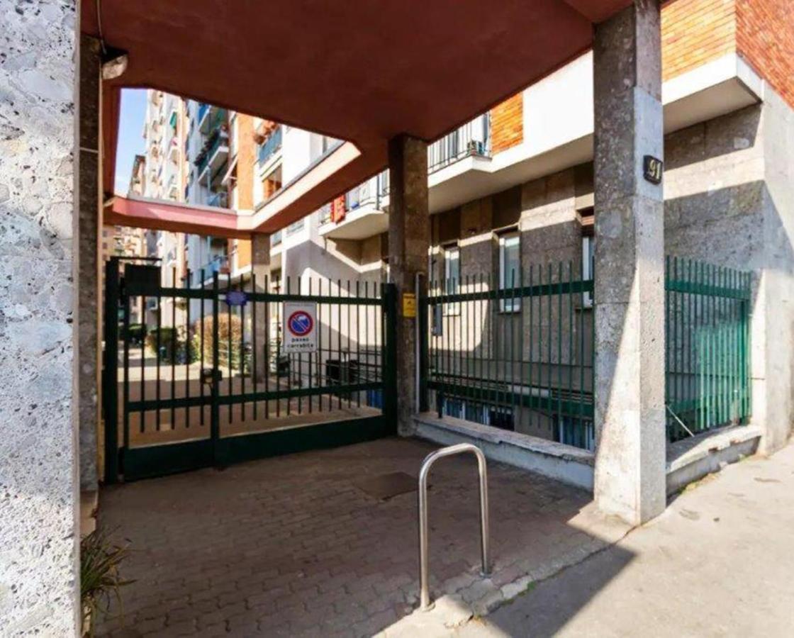 Appartamento 3 Camere Milano Centro Exterior foto